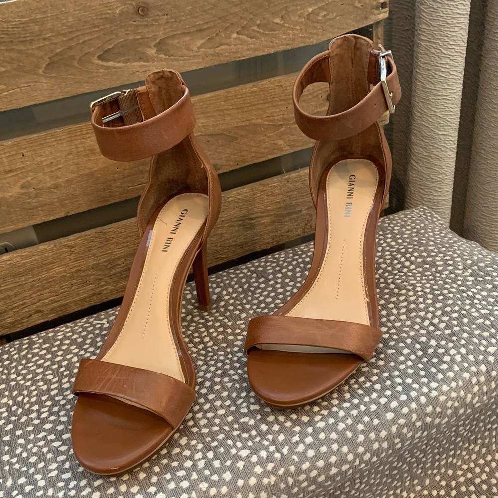 Gianni Bini Leather Heels